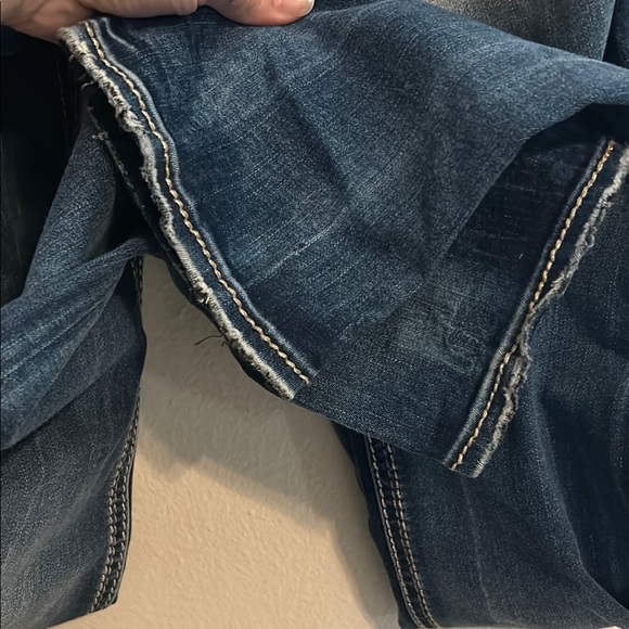 Women's Rock Revival Jeans - Picture 6 of 8